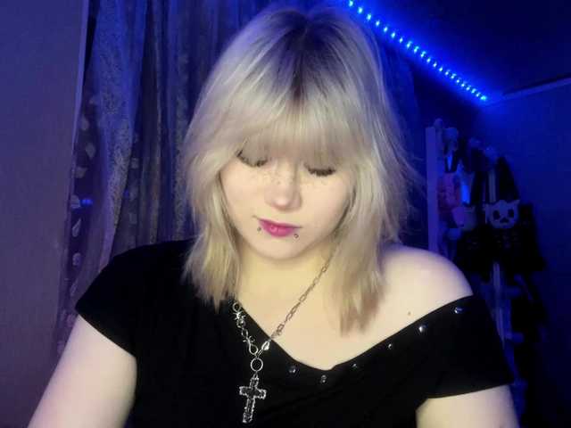 BlindiLohan live cam on BongaCams