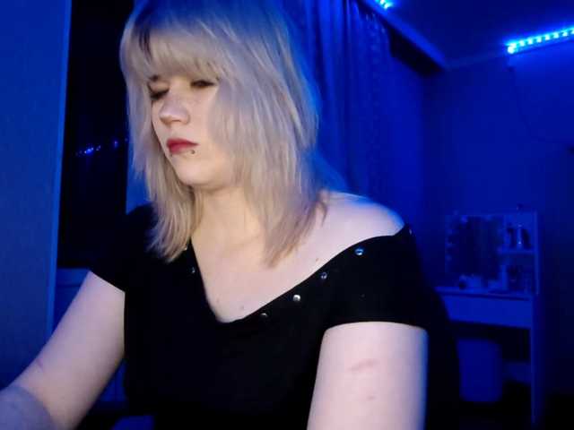 BlindiLohan live cam on BongaCams