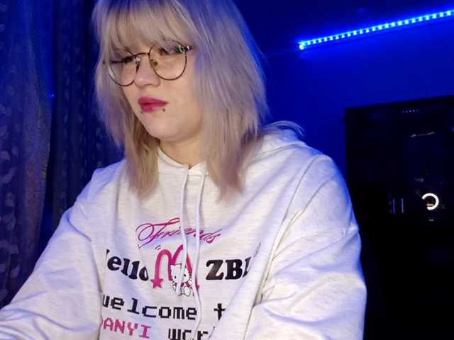 BlindiLohan live cam on BongaCams