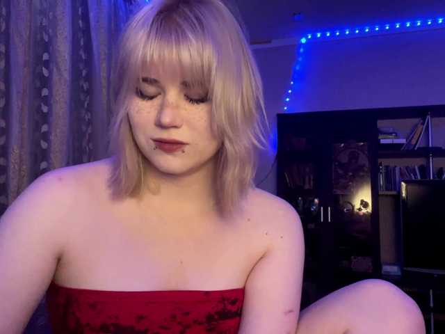 BlindiLohan live cam on BongaCams