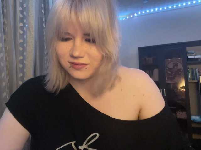 BlindiLohan live cam on BongaCams