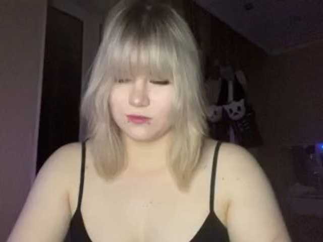 BlindiLohan live cam on BongaCams