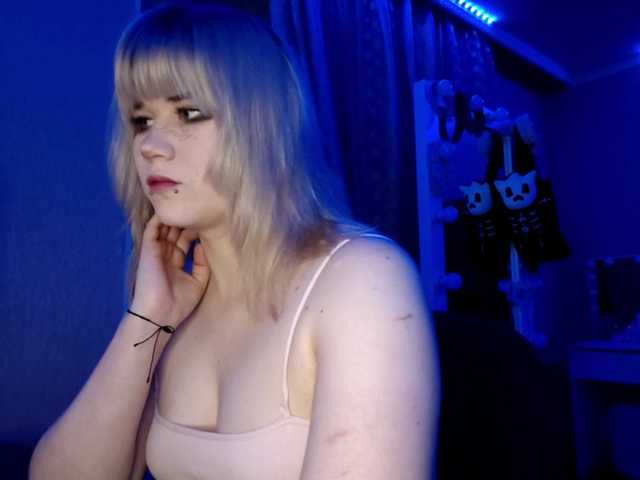 BlindiLohan live cam on BongaCams