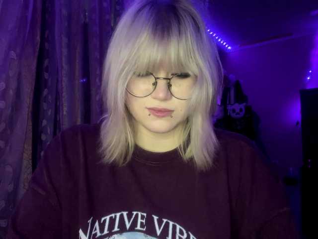 BlindiLohan live cam on BongaCams