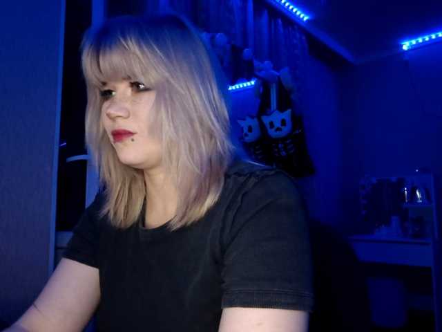BlindiLohan live cam on BongaCams