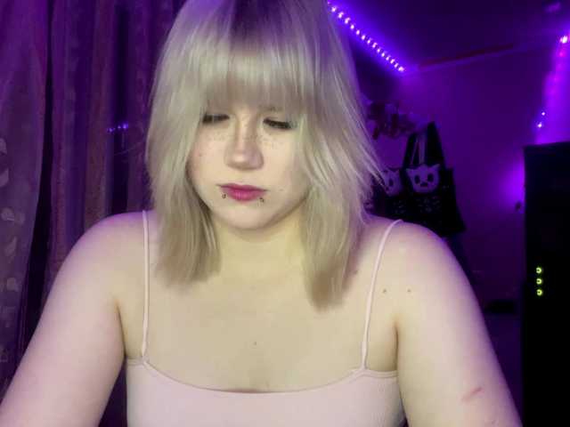 BlindiLohan live cam on BongaCams