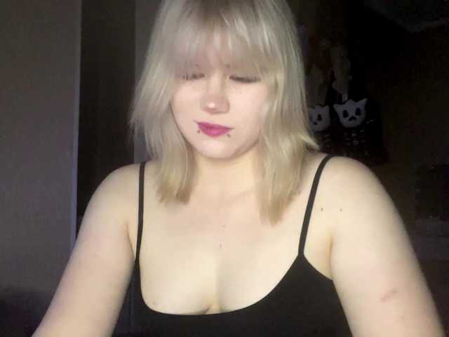BlindiLohan live cam on BongaCams