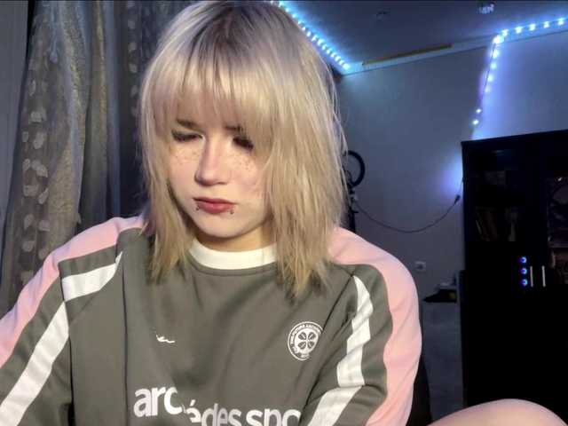 BlindiLohan live cam on BongaCams