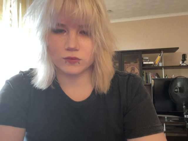 BlindiLohan live cam on BongaCams