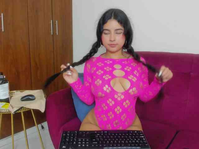 Norah777 webcam