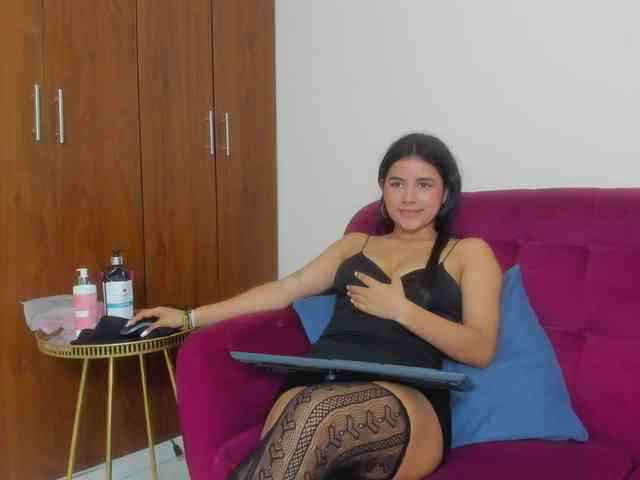 Norah777 webcam