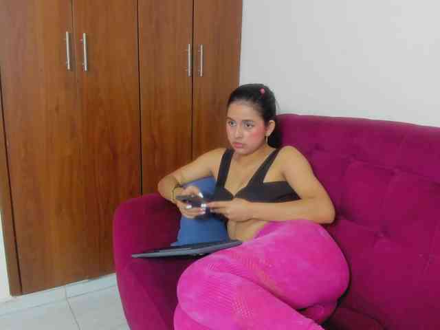 Norah777 webcam