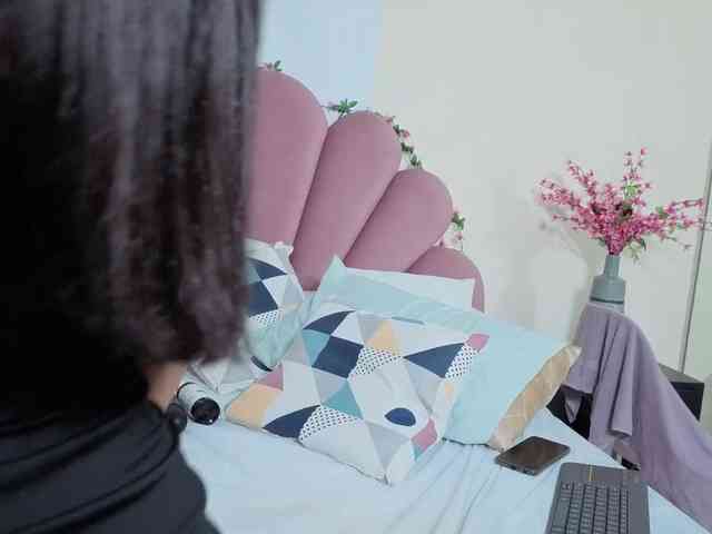 Norah777 webcam