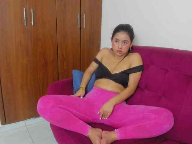 Norah777 webcam