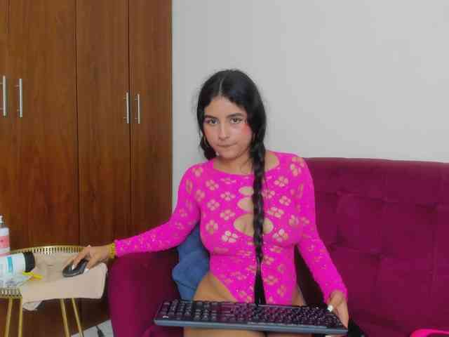 Norah777 webcam