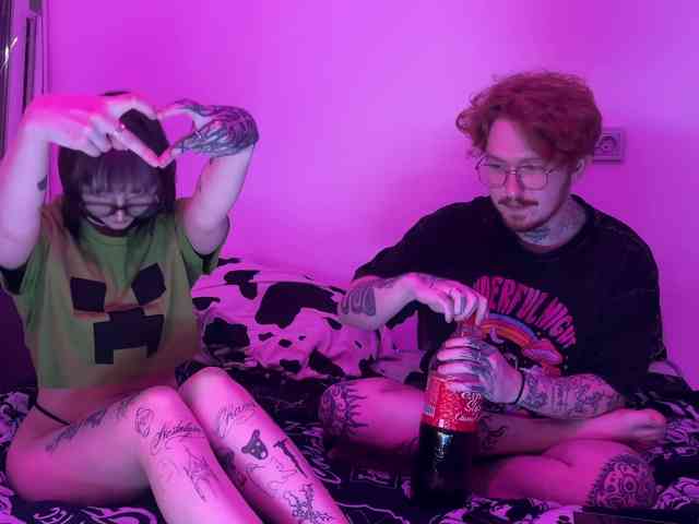gothfaceJPG webcam