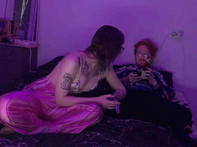 gothfaceJPG webcam