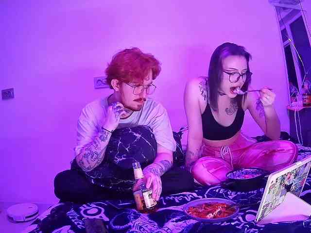 gothfaceJPG webcam