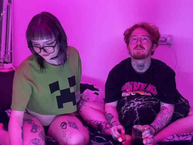 gothfaceJPG webcam