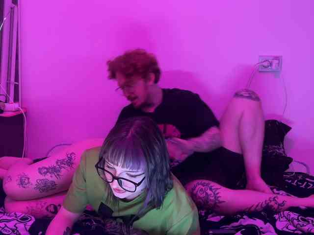 gothfaceJPG webcam