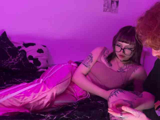 gothfaceJPG webcam