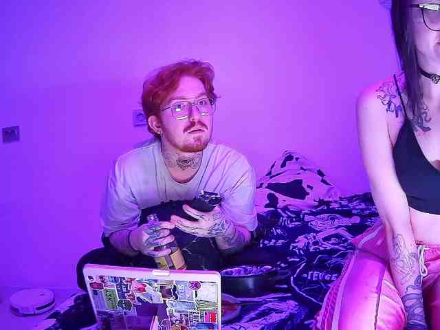 gothfaceJPG webcam