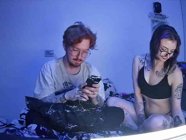 gothfaceJPG webcam