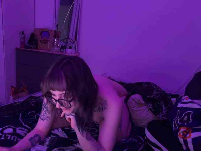 Model: gothfaceJPG