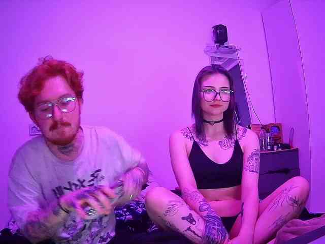 gothfaceJPG webcam