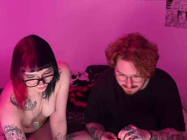 gothfaceJPG webcam
