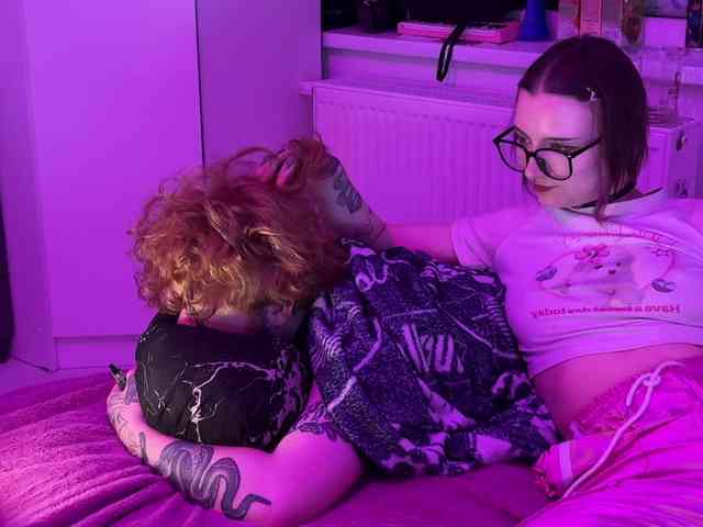 gothfaceJPG webcam