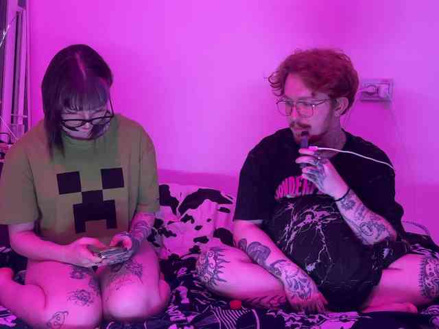 gothfaceJPG webcam