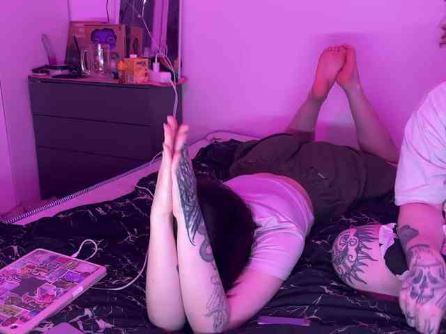 gothfaceJPG webcam