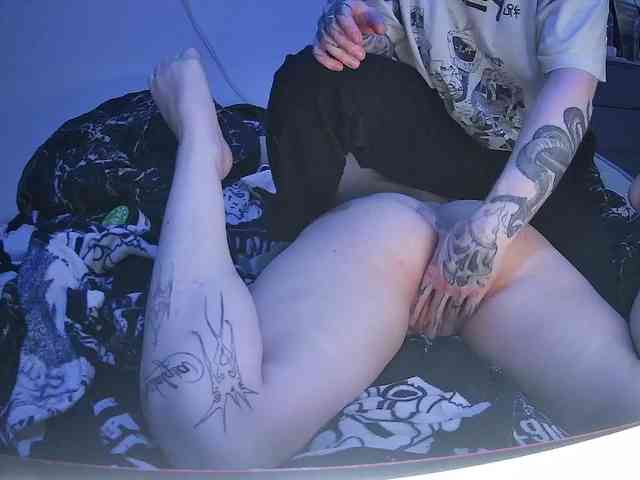 gothfaceJPG webcam