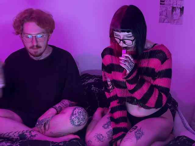 gothfaceJPG webcam