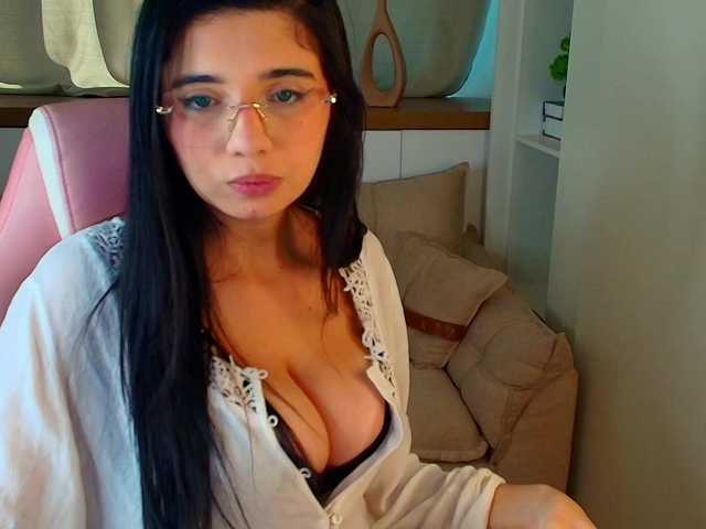 Rose-Desiree live cam on BongaCams