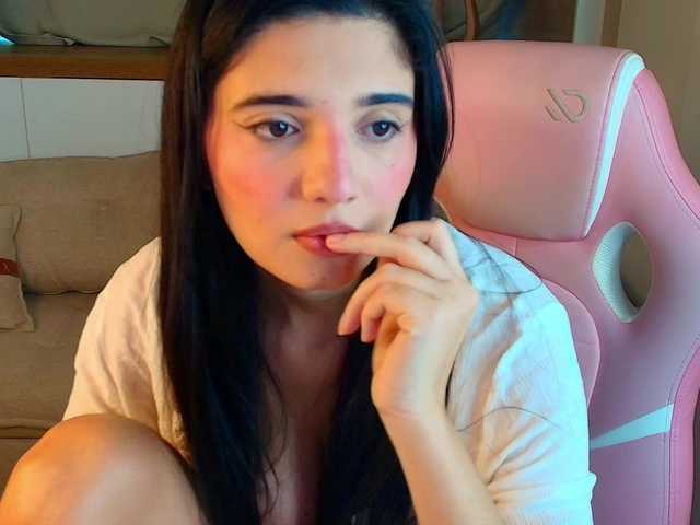 Rose-Desiree live cam on BongaCams