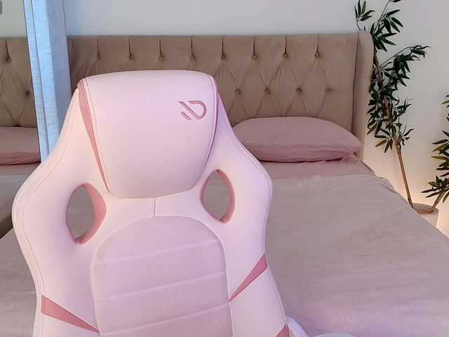 Rose-Desiree live webcam show