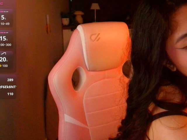 Rose-Desiree, live now on BongaCams