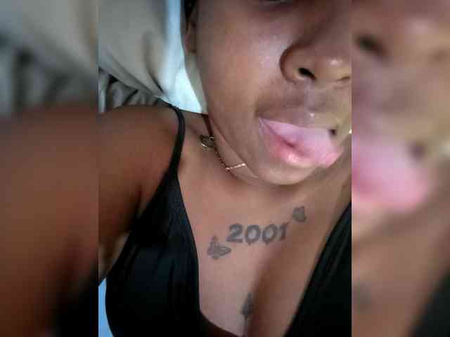 Isabel33 webcam