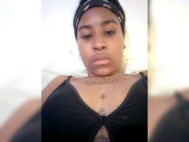 Isabel33 webcam