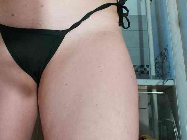 Horny1mommy webcam