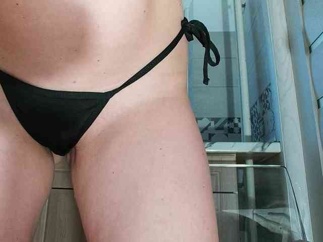 Horny1mommy webcam