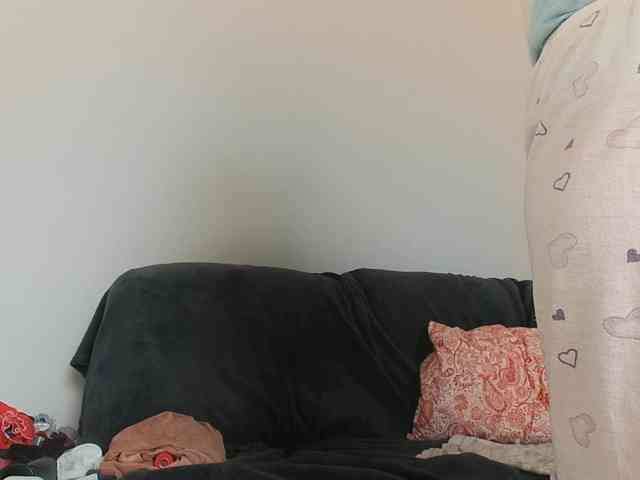 Horny1mommy webcam