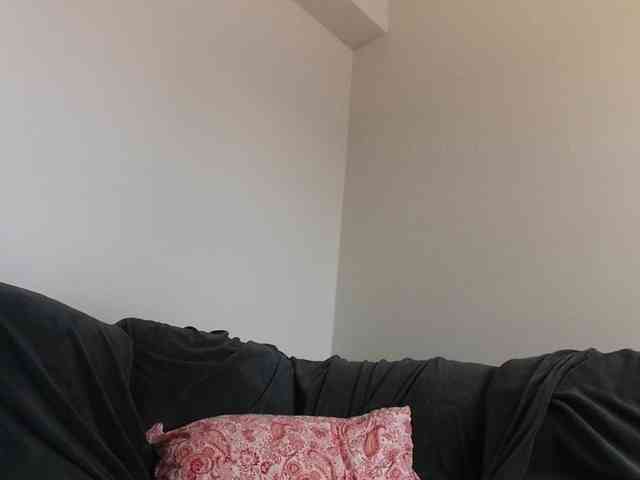 Horny1mommy webcam