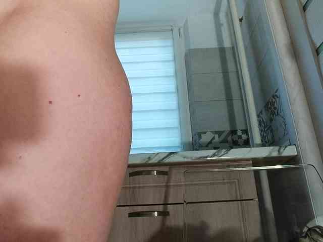 Horny1mommy webcam