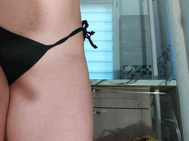 Horny1mommy webcam