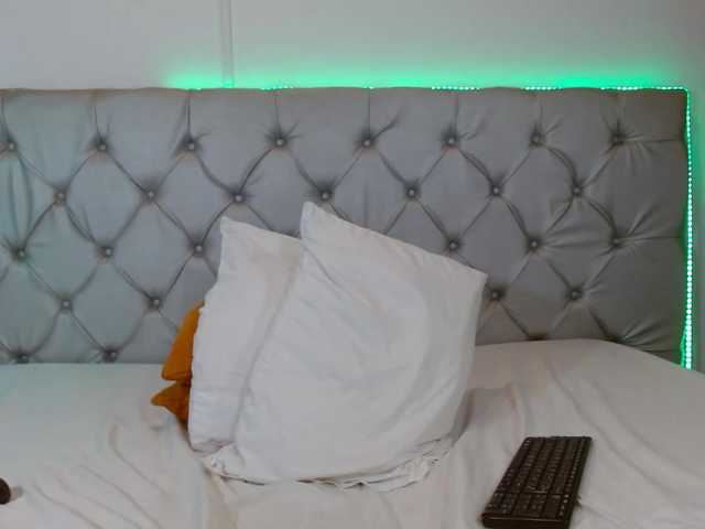 NoiraVale live cam on BongaCams
