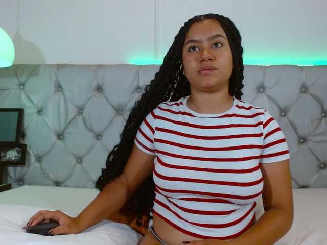 NoiraVale live cam on BongaCams