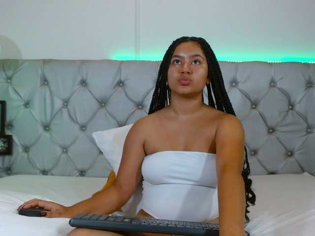 NoiraVale live cam on BongaCams